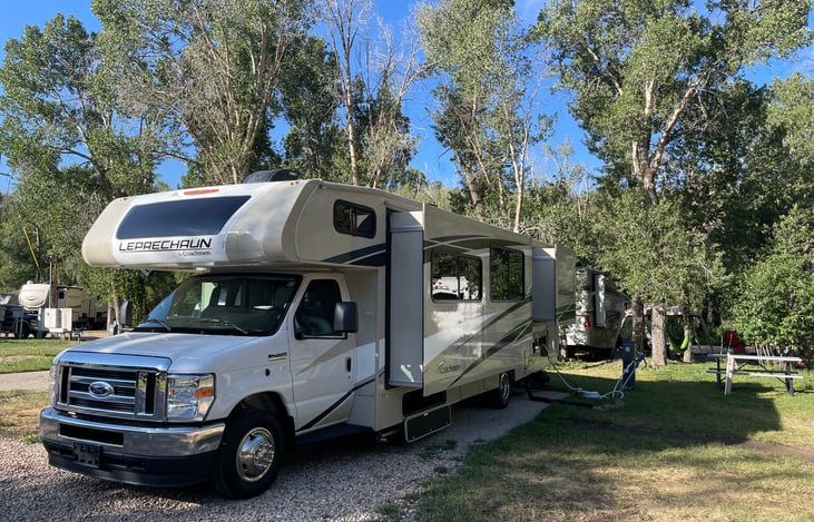 2 drivers side slide outs (living area and master bedroom)