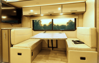 ✨ Taffy Vegas ✨ Sleek Coach – Slide-out, Sleeps 5