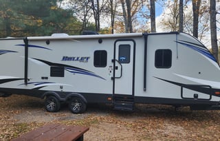 Keystone Bullet 28ft Bunkhouse - Sleeps 9