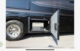 Luxury RV with flexible hosts.