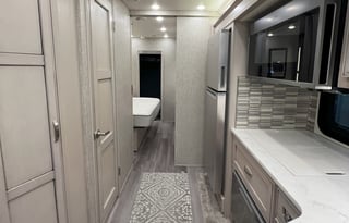 2021 Newmar Canyon Star 3927