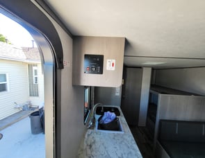 Dutchmen RV Coleman 17B