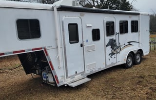 2009 Three Horse Living Quarter Horse Trailer