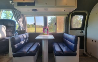 "Zephyr", Your Glamping Getaway