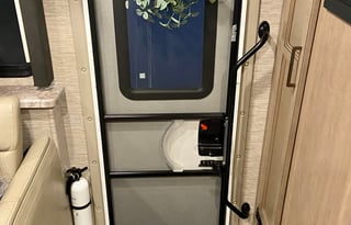 2022 Thor Motor Coach Magnitude BH31