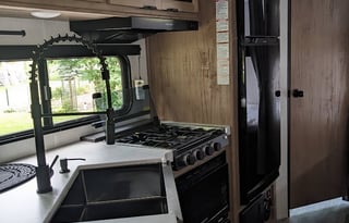 '24 Cherokee Grey Wolf Bunk House - Delivery ONLY