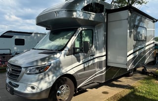 Cozy up with a View - Sprinter V6 Diesel