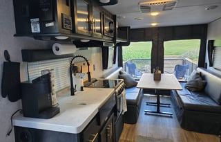 2022 Forest River Cherokee Grey Wolf 22RR w/Patio