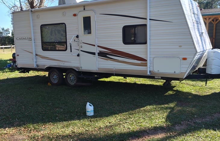 22ft living space 24ft long coachman Catalina