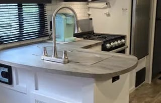 6 beds, pet friendly bunk house 2022 Hideout