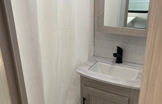 2023 Cruiser Shadow Cruiser 280QBS