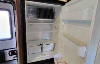 Clean & Comfy 2016 Coachmen Leprechaun 26DS