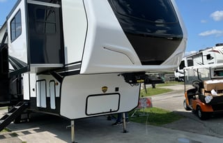 The Cruiser Casa– Luxury Meets Camping!