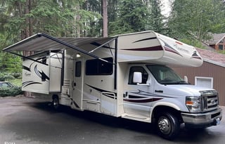 2016 Coachmen RV Freelander 32BH Ford 450