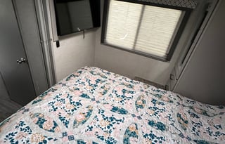 2024 Coleman The Switchback 28CM