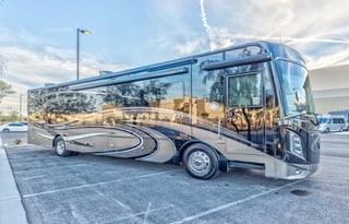 2022 Thor Motor Coach Venetian A40