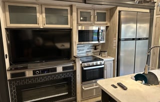 2022 Keystone RV Avalanche 378BH