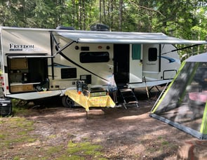 Coachmen RV Freedom Express Ultra Lite 248RBS