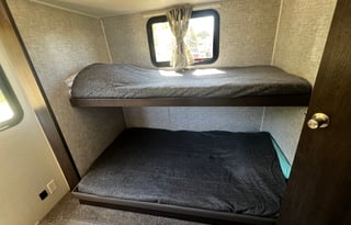2020 Fully Furnished Bunkhouse