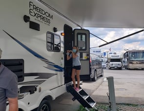 Coachmen RV Freedom Express Blast 257bhs