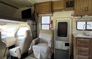 Bertha the 2019 Gulfstream Conquest 6315BH