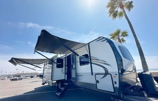 T4 - 2020 RockWood Ultralite 2910SB** Sleeps 10!!