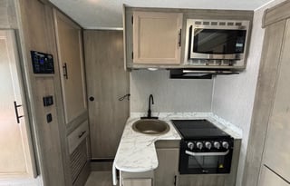 2021 Coachmen RV Freelander 26DS Ford 450