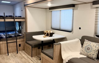 2025 Gulf Stream Enlighten “Sutton” Sleep 8