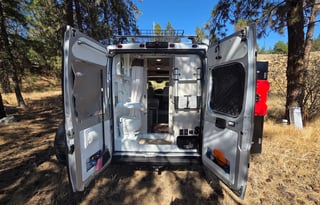 "Pixel" Full Kitchen & Bath + Off-Grid + Starlink