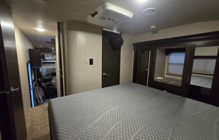 Shockwave in the Sand – Desert Escape for 6