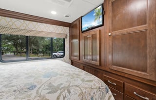 "Sunny"-Super fun and roomy Sunseeker RV