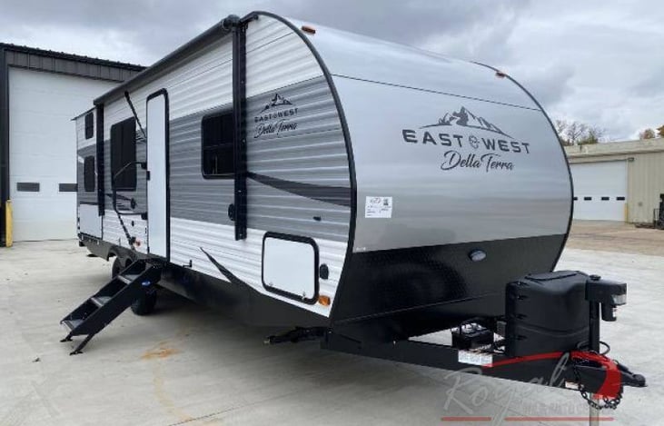 Dual propane tanks for those long trips