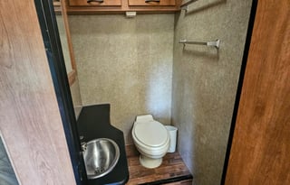 Sleeps 7 2015 Thor Majestic