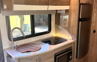 2024 Luxury Mercedes-Benz Entegra Qwest