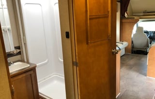 2016 Winnebago Minnie Winnie 31H Bunkhouse