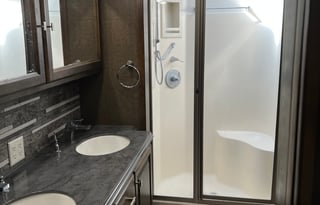 2017 Tiffin Motorhomes Phaeton 40 AH