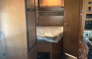 2019 Winnebago Spirit 25B