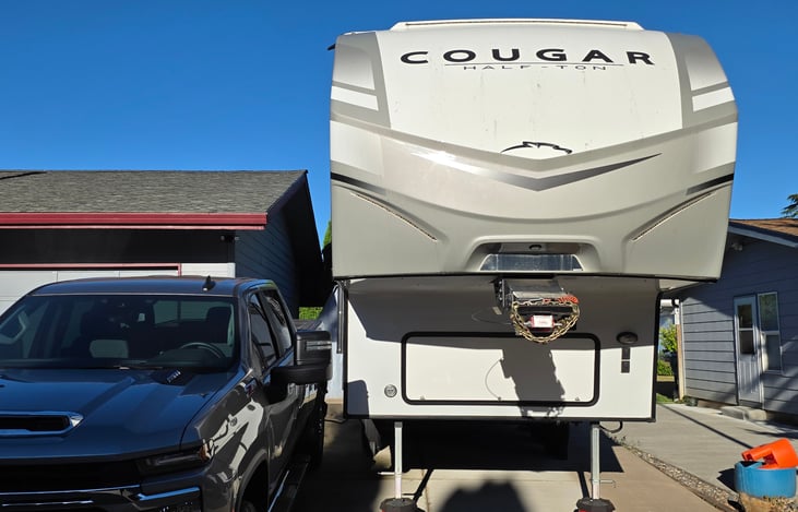 Beautiful Keystone Cougar
Chevrolet Silverado 2500HD available for an additional charge.