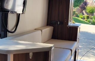 2017 Carado Banff, accomadates everyone in style!