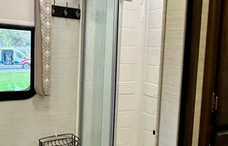 The Queen Bea: Class C 2018 Jayco Greyhawk 31FS