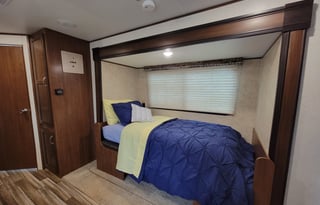 Big SHOWER★SLIDEOUT★BUNKS★OUTDOOR KITCHEN★Exit407