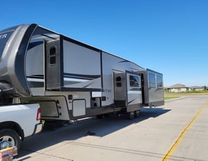 Keystone RV Sprinter Limited 3570LFT