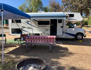Coachmen RV Freelander 26DS Ford 450