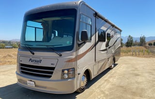 2017 Coachmen Pursuit 30 FW - NO SPECIAL DL NEEDED