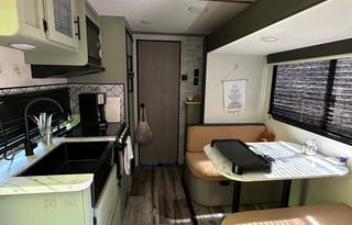 2023 Dutchmen RV Coleman Light 1855RB