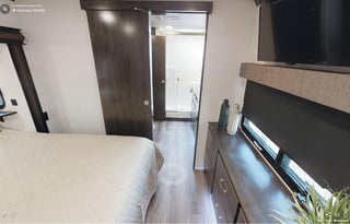 2020 Forest River 5th wheel with washer and dryer