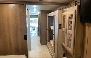 Silver Belle - Luxurious and Modern - Pet Friendly