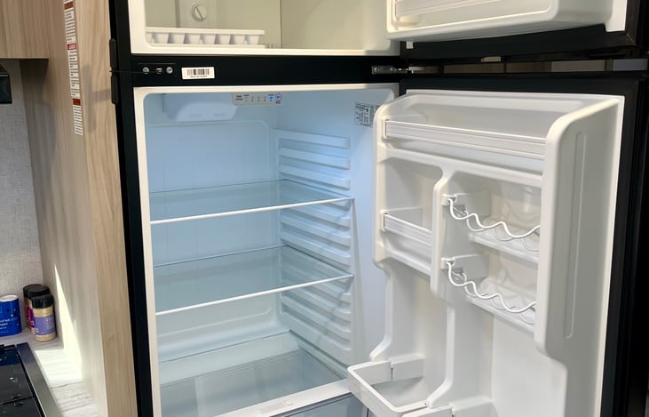 Full size refrigerator! Perfect for your favorite drinks and snacks!