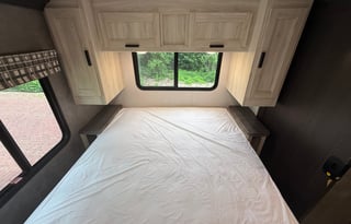 2021 Forest River RV Sunseeker 3250DSLE