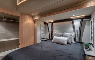 Prevost Monaco Royale